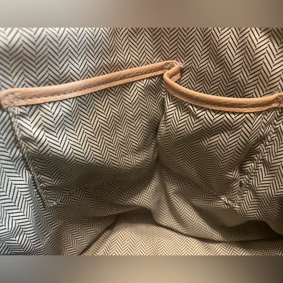 Steve Madden faux leather tote - Picture 10 of 14